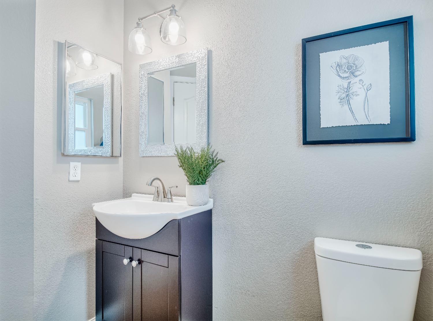 Hemlock Court, Hollister, California image 34