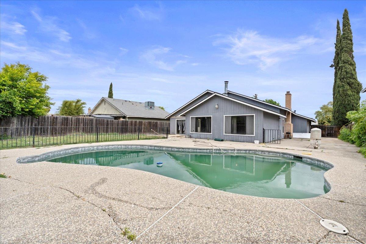 Damian Court, Stockton, California image 23