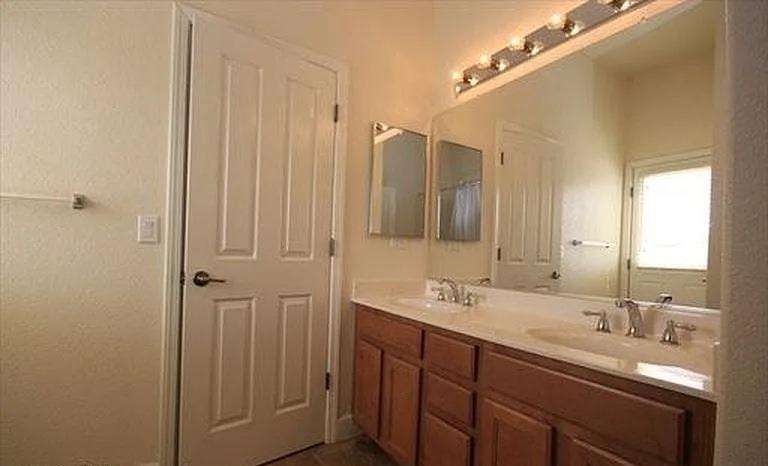 Detail Gallery Image 20 of 22 For 9640 Martingale Ct, Wilton,  CA 95693 - 5 Beds | 3/1 Baths