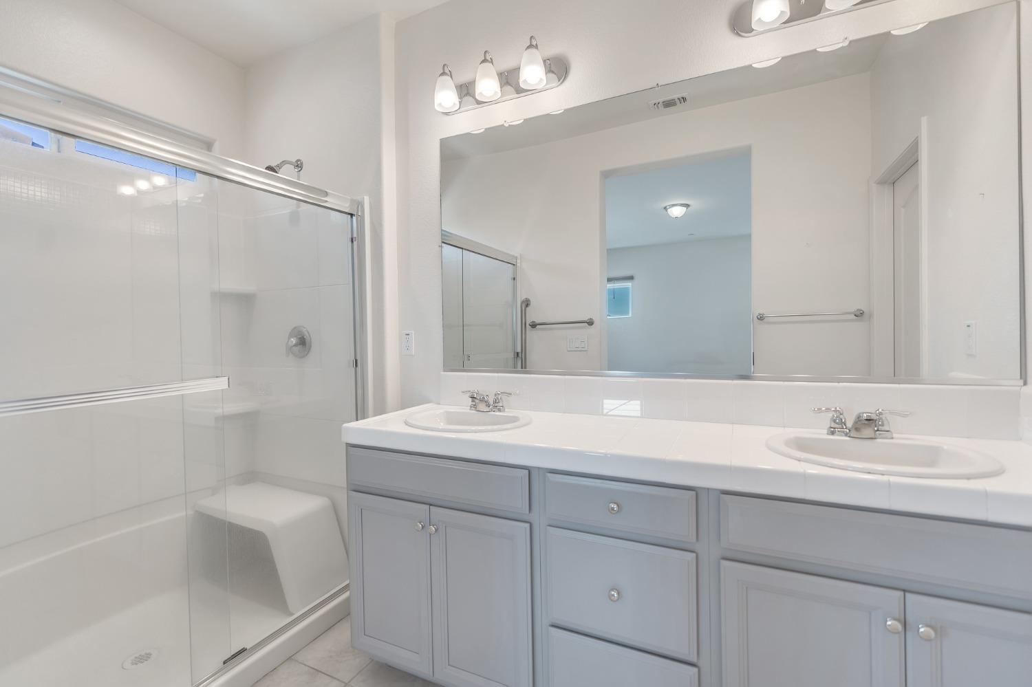Detail Gallery Image 37 of 66 For 737 Betten St, Los Banos,  CA 93635 - 2 Beds | 2 Baths