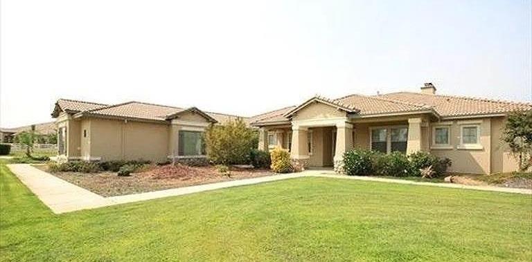 Martingale Court, Wilton, California image 2