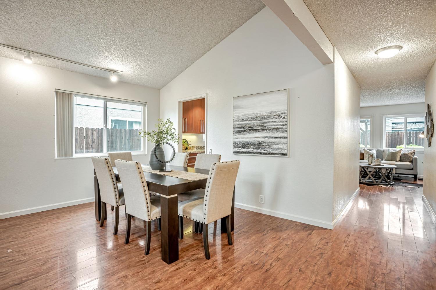 Detail Gallery Image 14 of 40 For 9565 Mirandy Dr, Sacramento,  CA 95827 - 4 Beds | 2 Baths