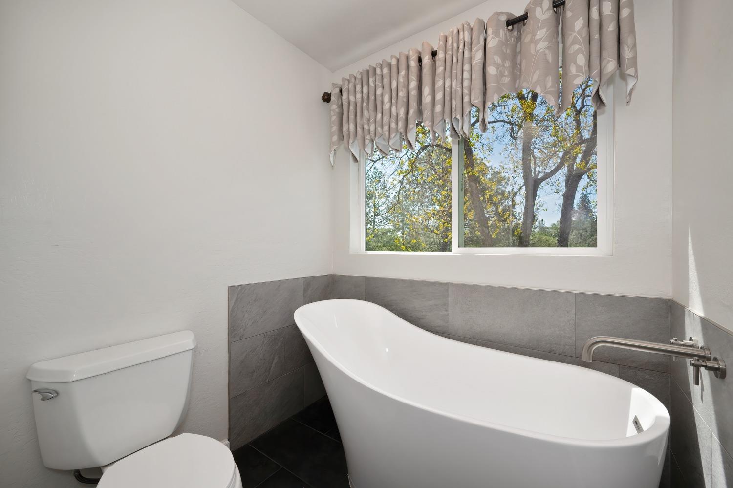 Detail Gallery Image 35 of 73 For 285 Fairidge Dr, Applegate,  CA 95703 - 4 Beds | 2/1 Baths