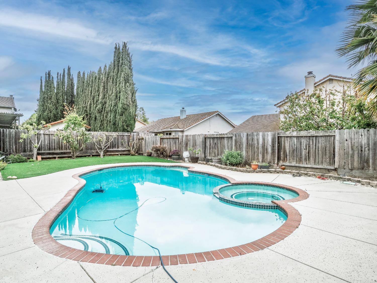 Hemlock Court, Hollister, California image 48