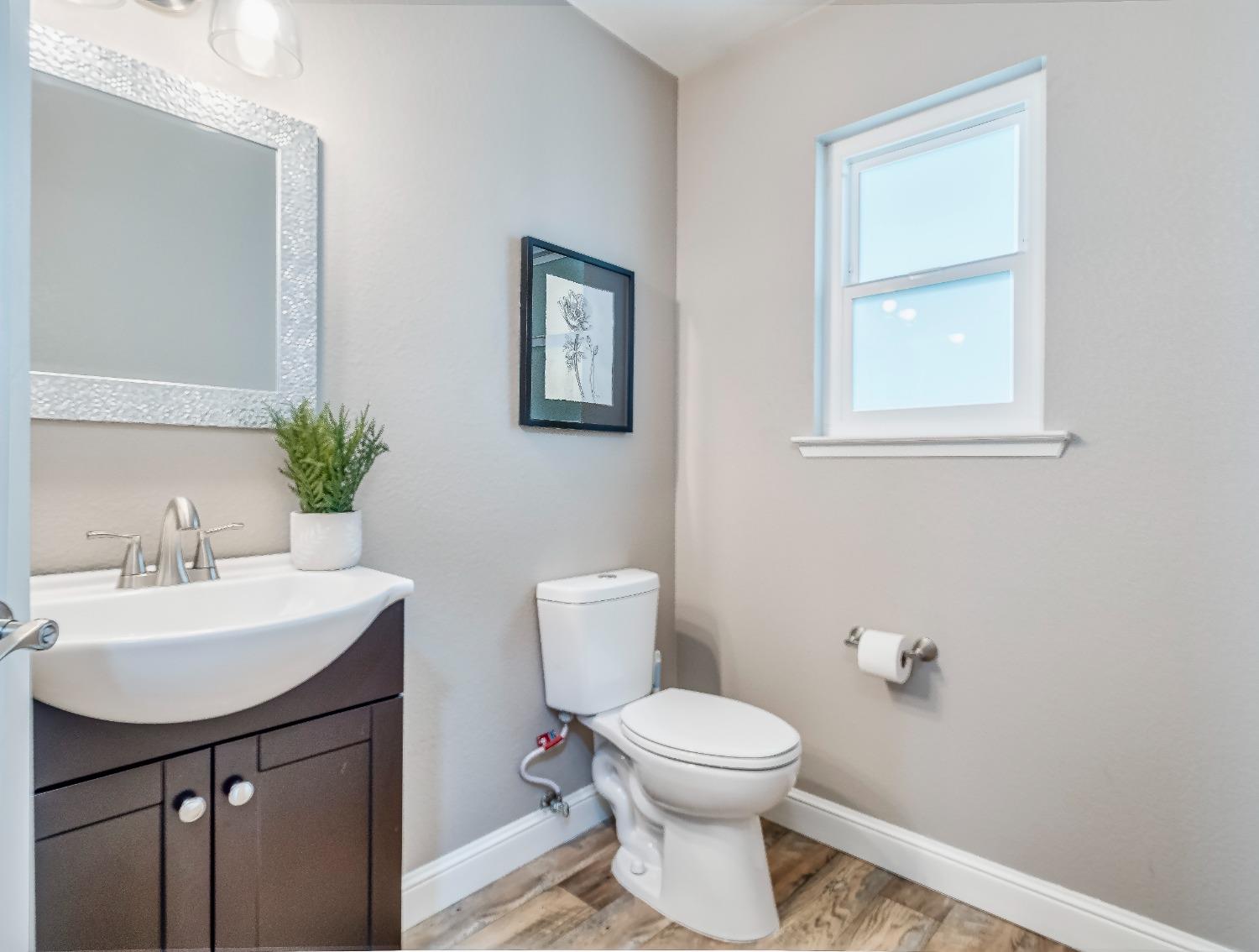 Hemlock Court, Hollister, California image 33