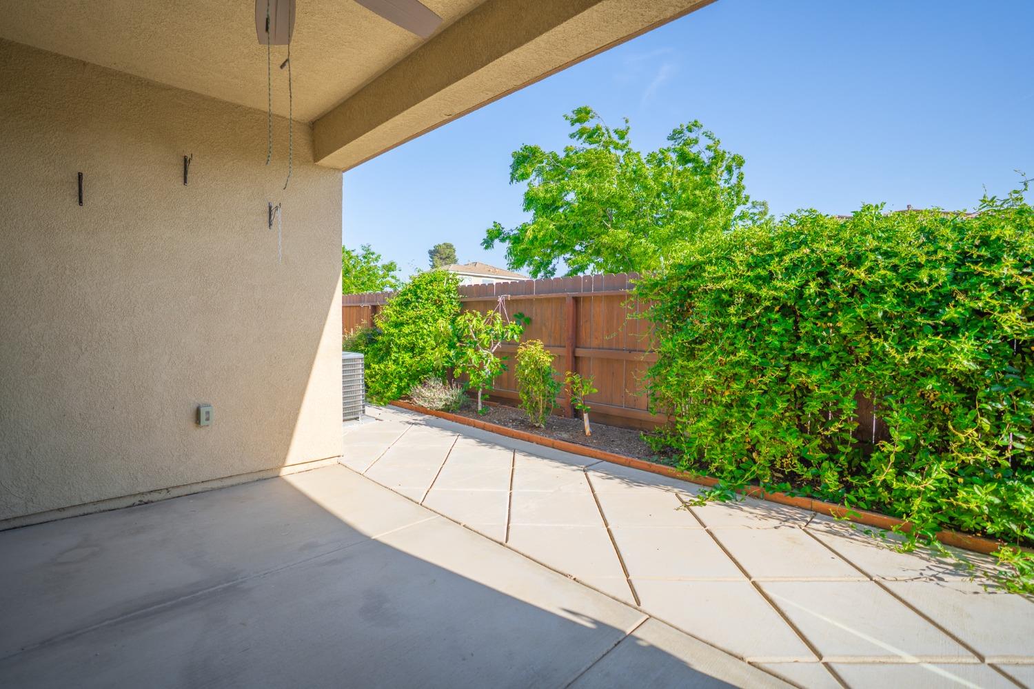 Detail Gallery Image 39 of 66 For 737 Betten St, Los Banos,  CA 93635 - 2 Beds | 2 Baths
