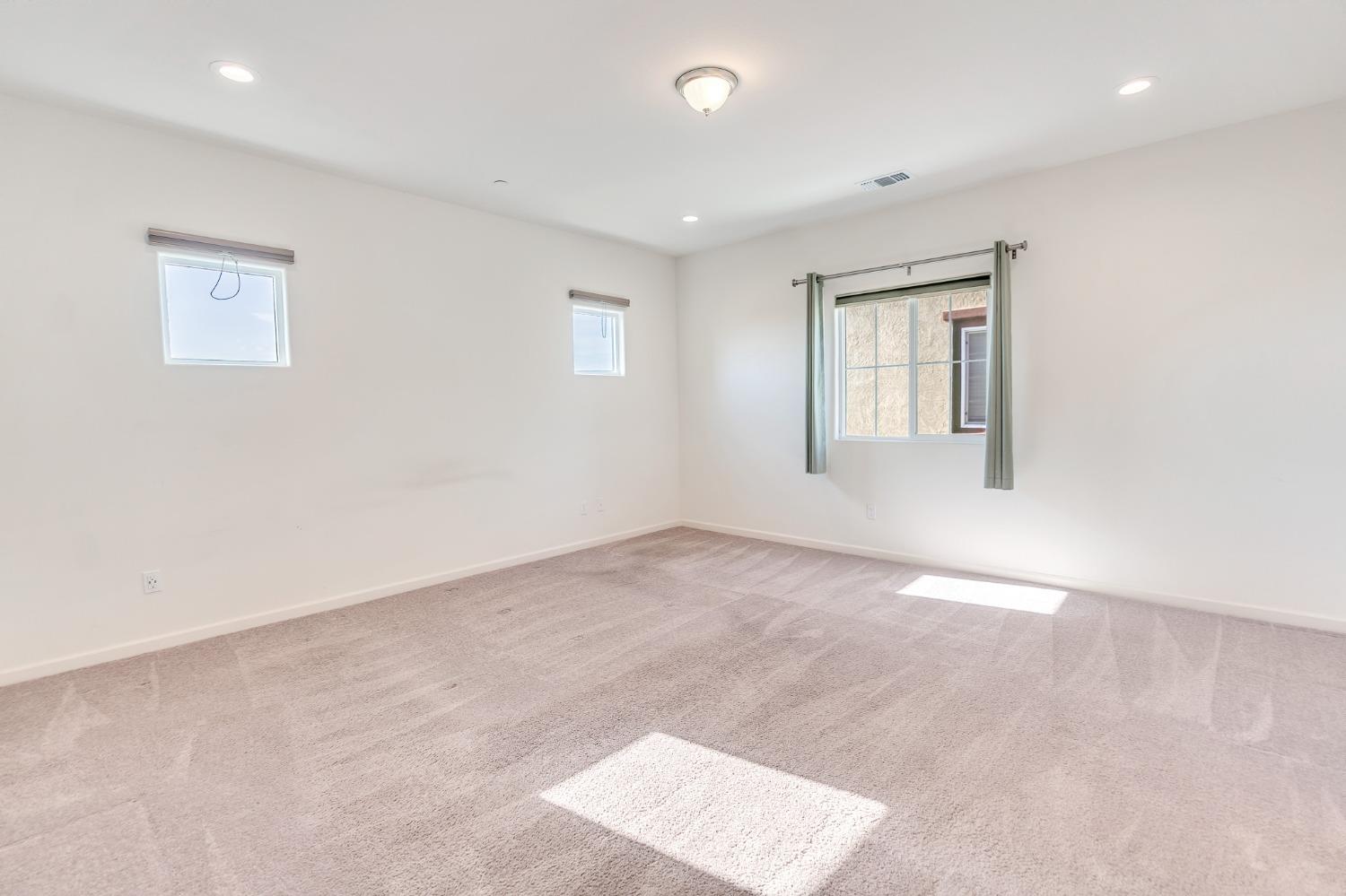 Detail Gallery Image 34 of 66 For 737 Betten St, Los Banos,  CA 93635 - 2 Beds | 2 Baths