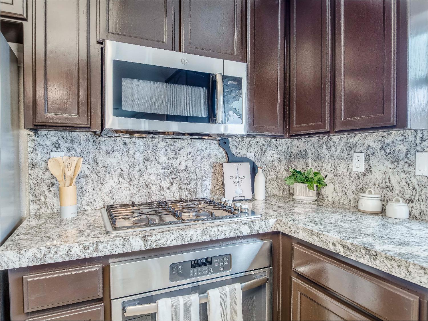 Hemlock Court, Hollister, California image 10