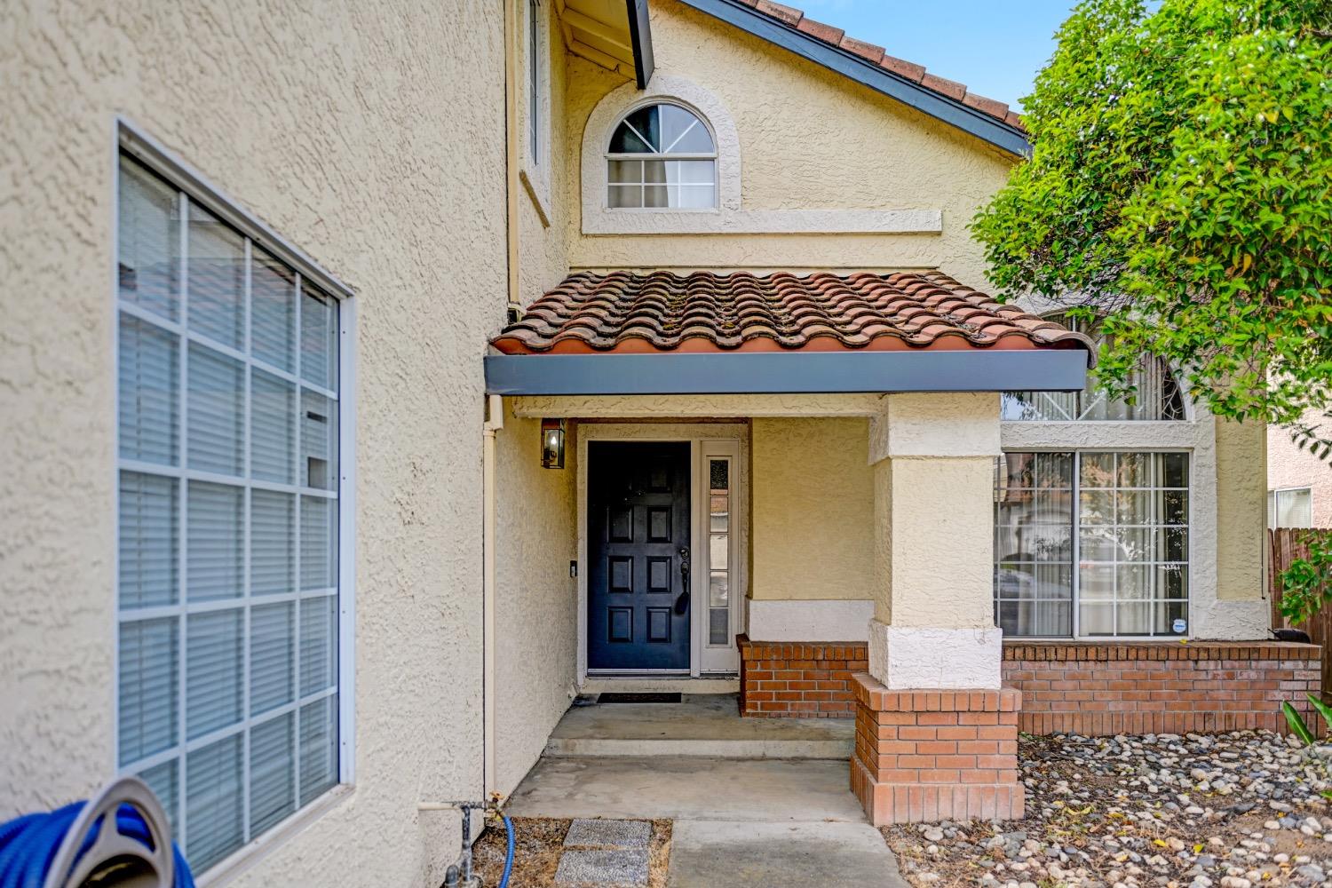 Warmsprings Street, Elk Grove, California image 4