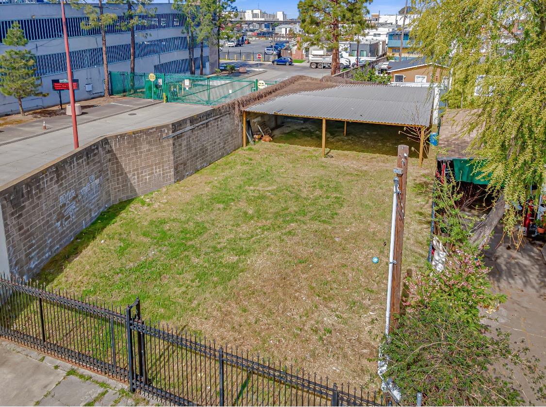 Detail Gallery Image 1 of 4 For 1101 60th Ave, Oakland,  CA 94621 - – Beds | – Baths