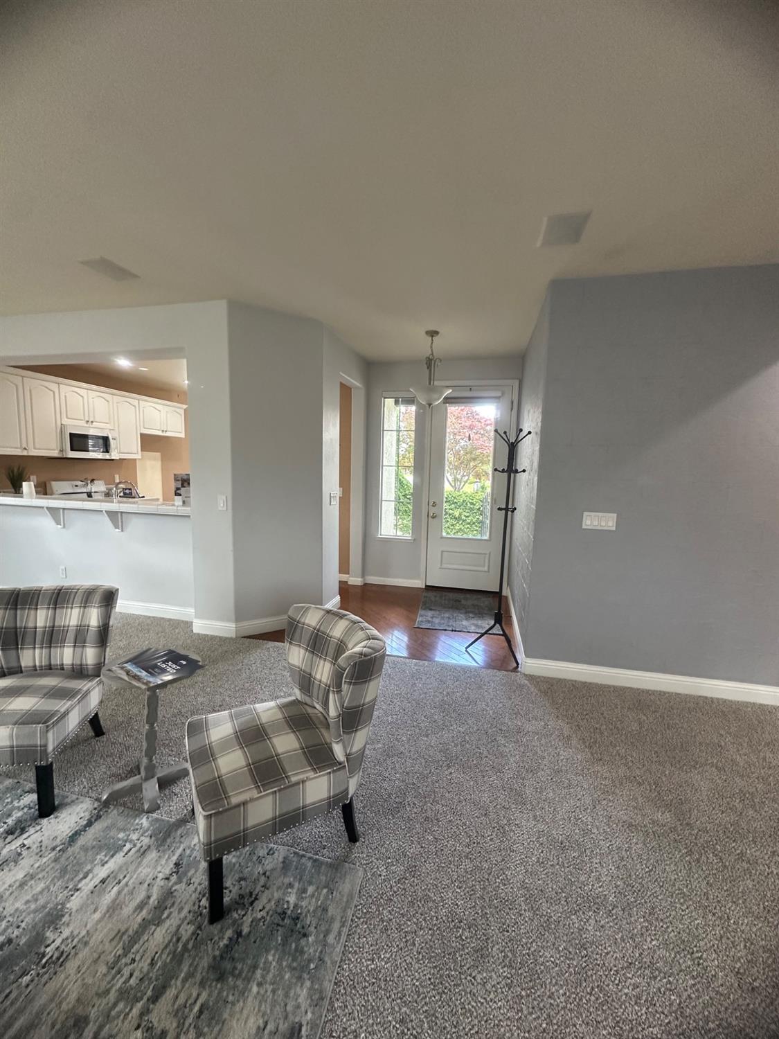 Detail Gallery Image 9 of 36 For 2402 Jessica Cir, Escalon,  CA 95320 - 3 Beds | 2 Baths
