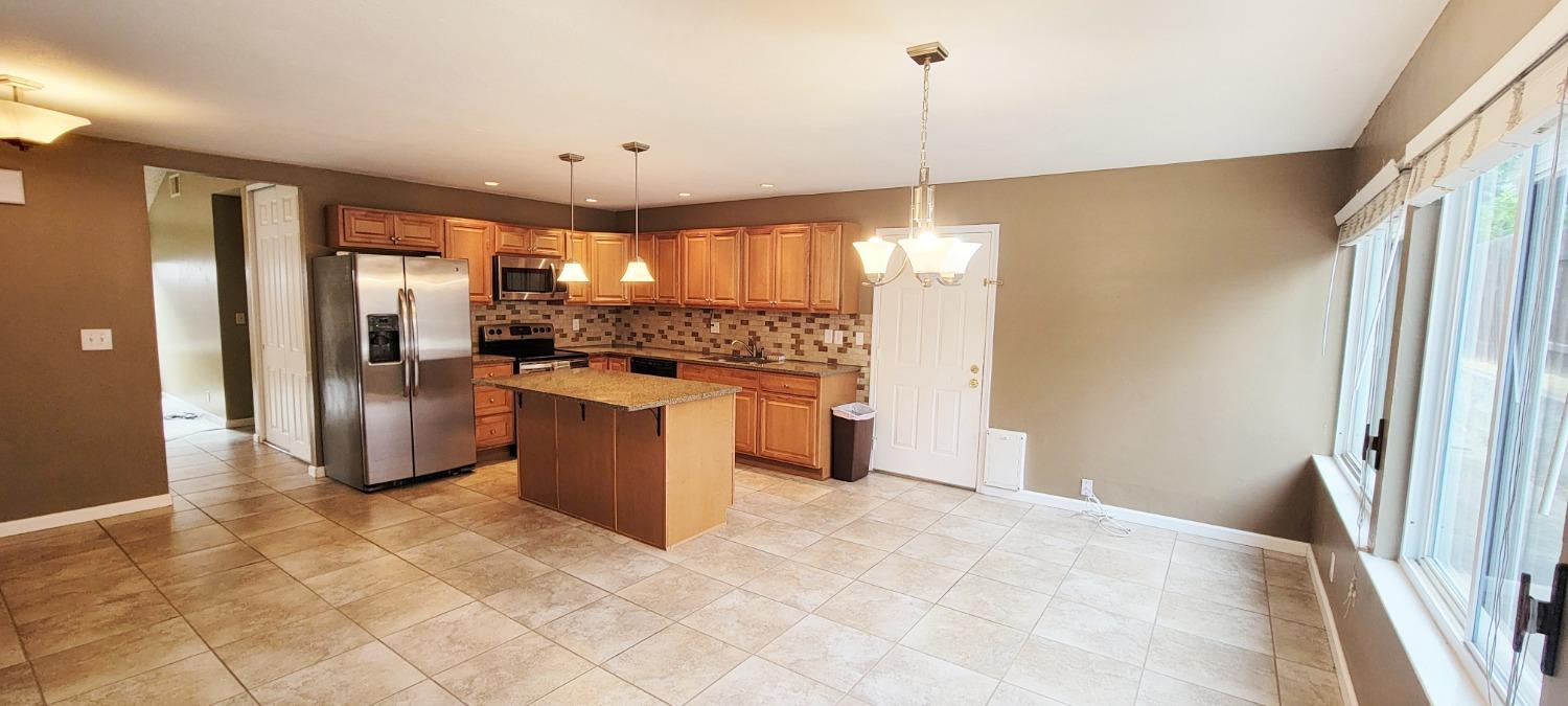 Camstock Court, Citrus Heights, California image 8
