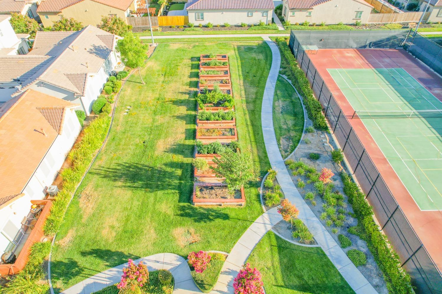 Detail Gallery Image 53 of 66 For 737 Betten St, Los Banos,  CA 93635 - 2 Beds | 2 Baths