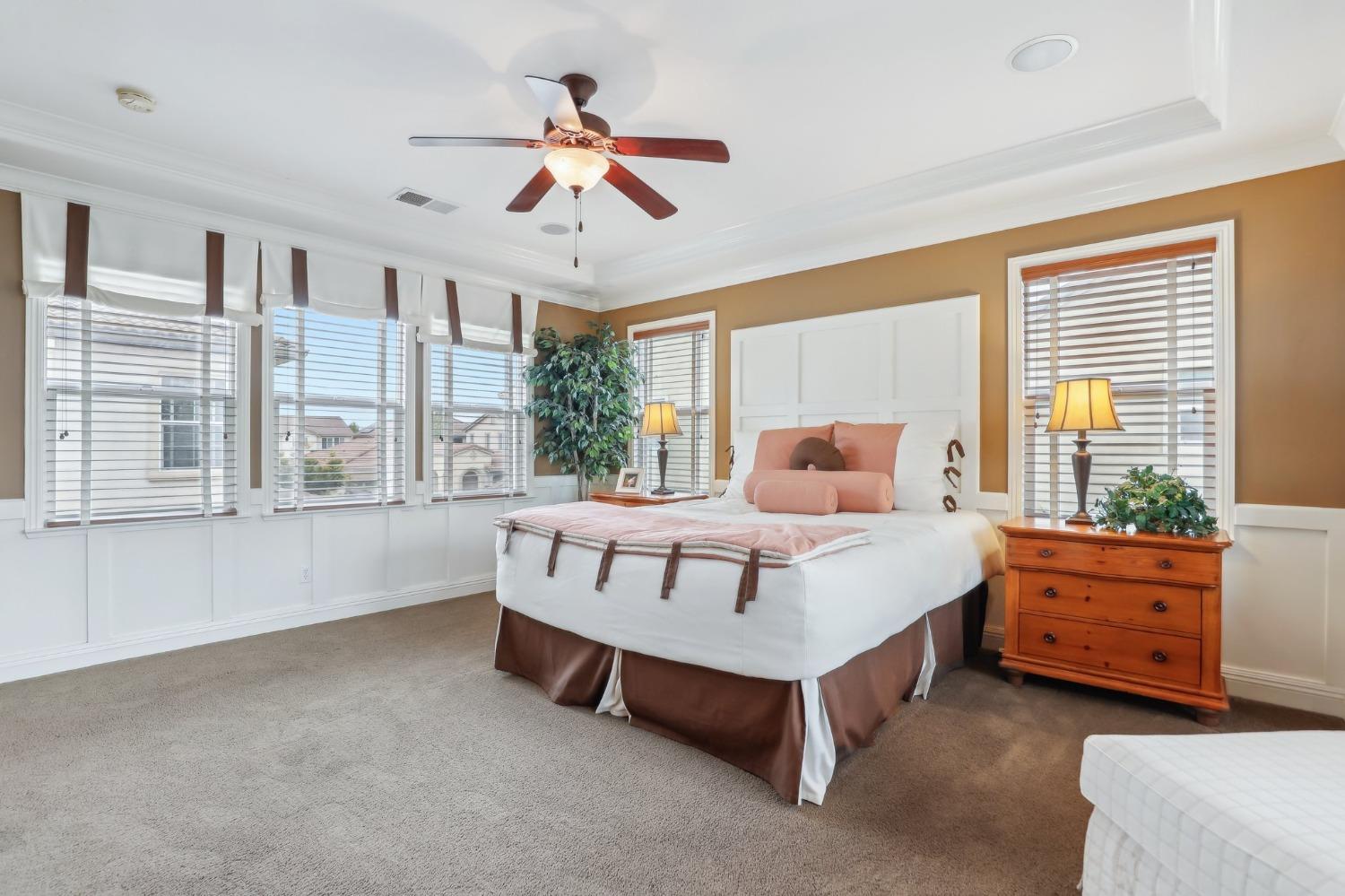 Detail Gallery Image 42 of 58 For 9873 Winkle Cir, Elk Grove,  CA 95757 - 4 Beds | 3/1 Baths