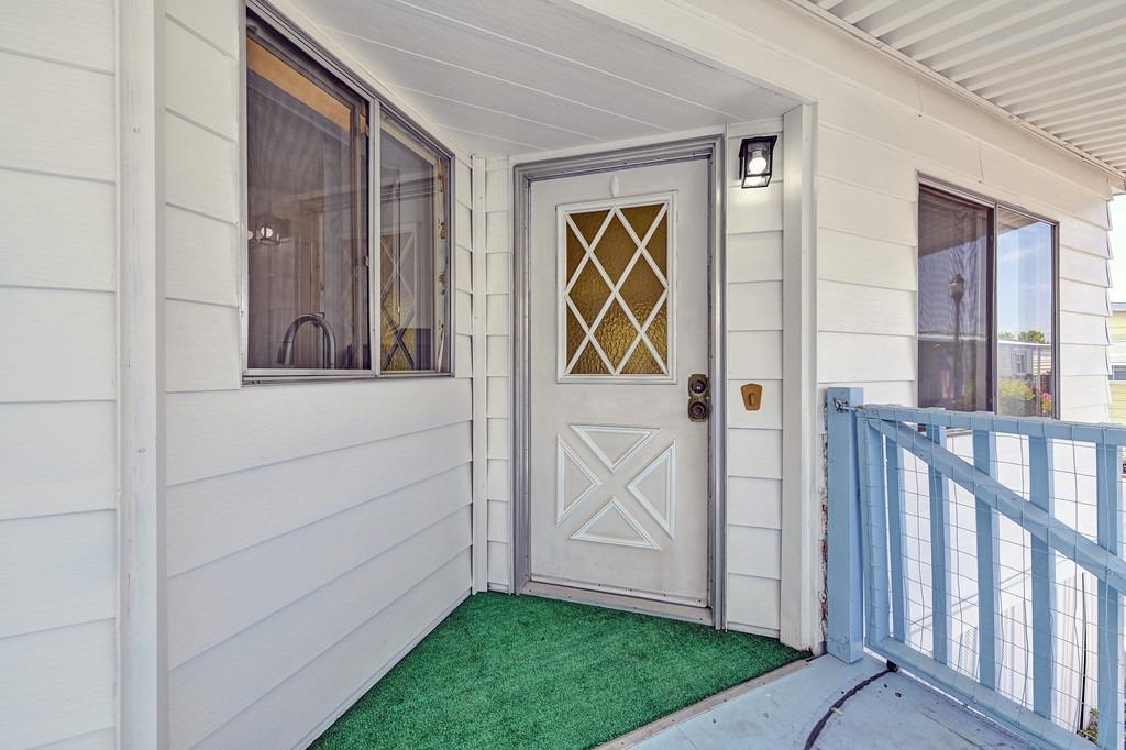 Detail Gallery Image 6 of 35 For 163 Rimma Way, Roseville,  CA 95661 - 2 Beds | 2 Baths