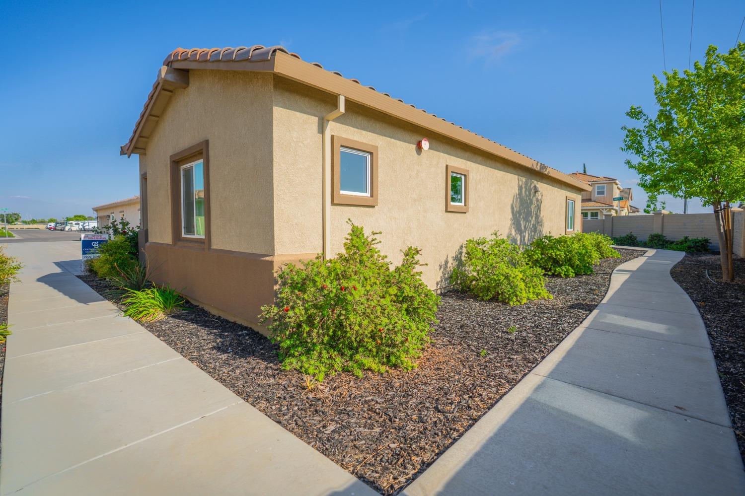 Detail Gallery Image 5 of 66 For 737 Betten St, Los Banos,  CA 93635 - 2 Beds | 2 Baths