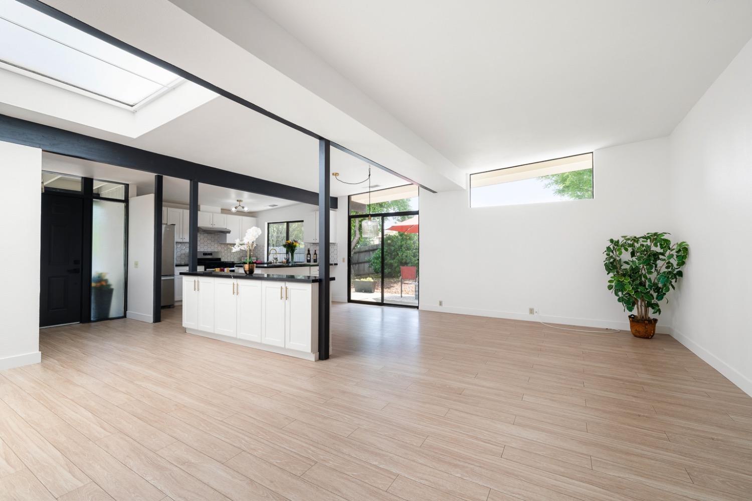 Detail Gallery Image 9 of 48 For 3009 Solito St, Davis,  CA 95616 - 3 Beds | 2 Baths