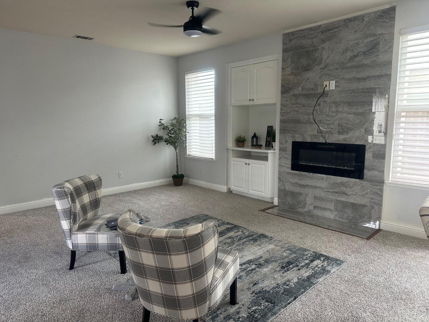 Detail Gallery Image 4 of 36 For 2402 Jessica Cir, Escalon,  CA 95320 - 3 Beds | 2 Baths