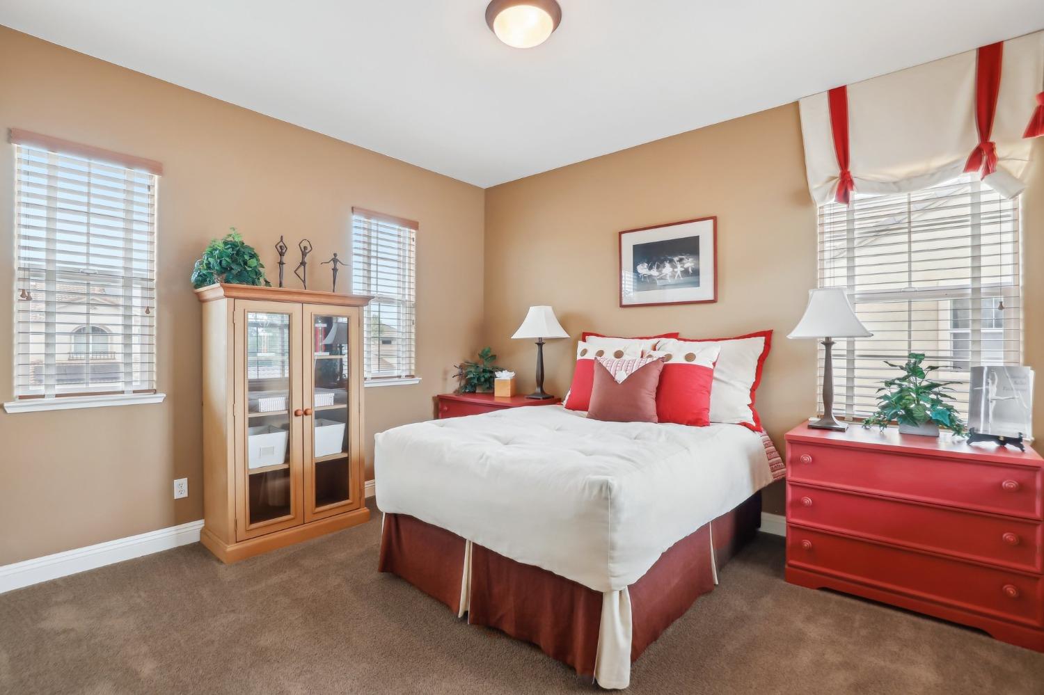 Detail Gallery Image 44 of 58 For 9873 Winkle Cir, Elk Grove,  CA 95757 - 4 Beds | 3/1 Baths