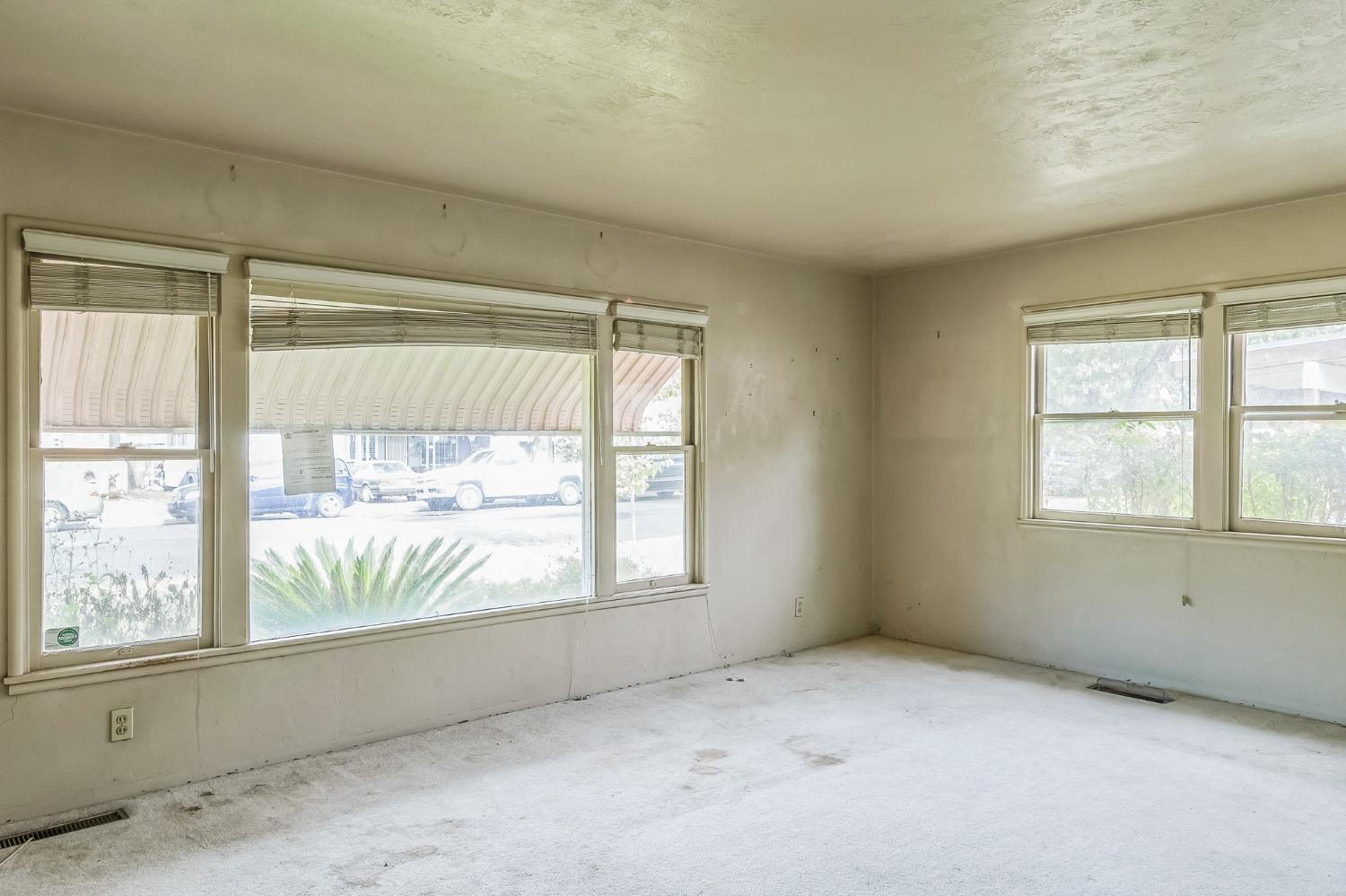 Detail Gallery Image 9 of 30 For 1232 Wellesley Ave, Modesto,  CA 95350 - 3 Beds | 2/1 Baths
