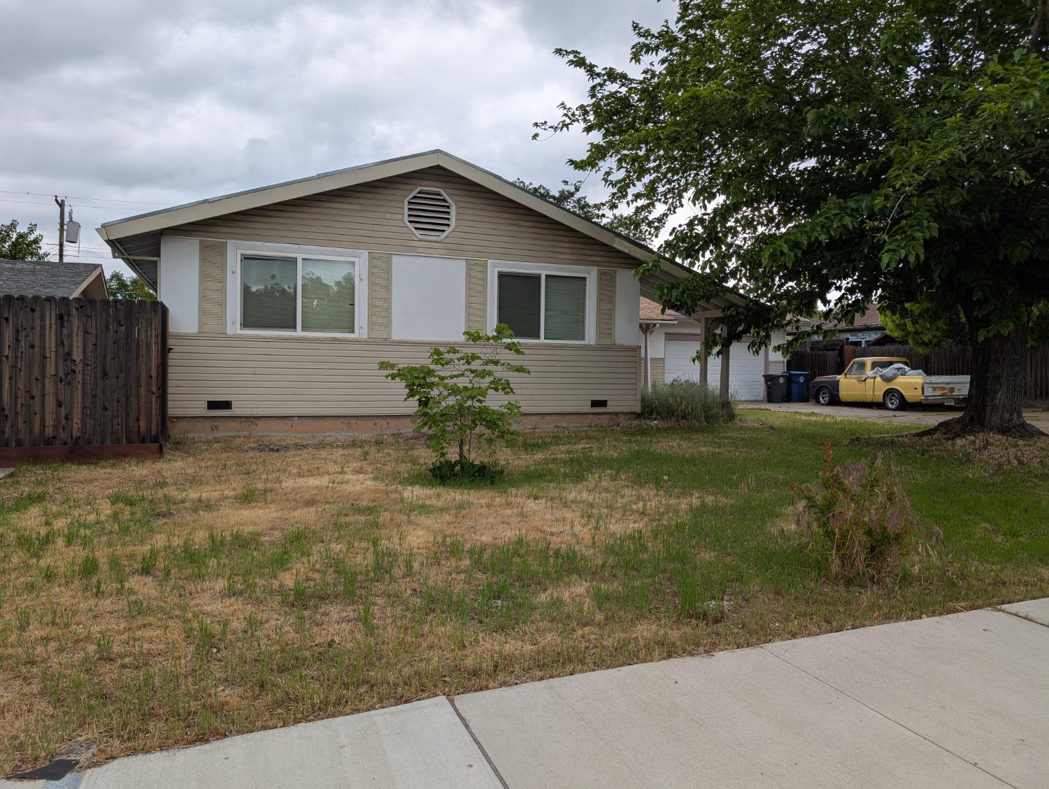 Mariposa Avenue, Citrus Heights, California image 2