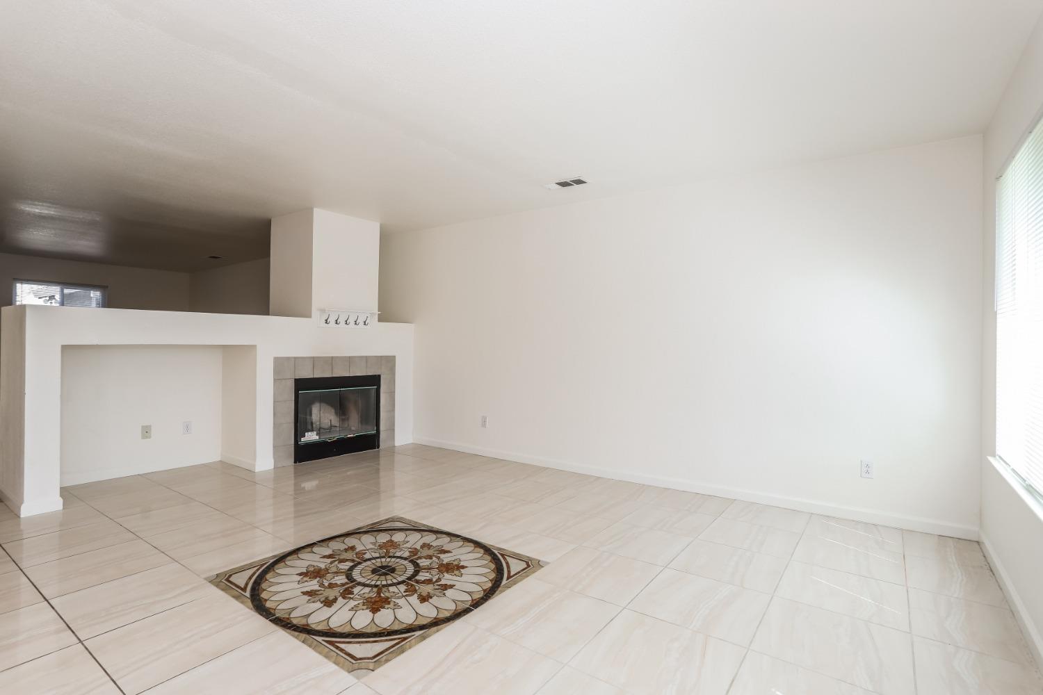 Gardner Court, Folsom, California image 9