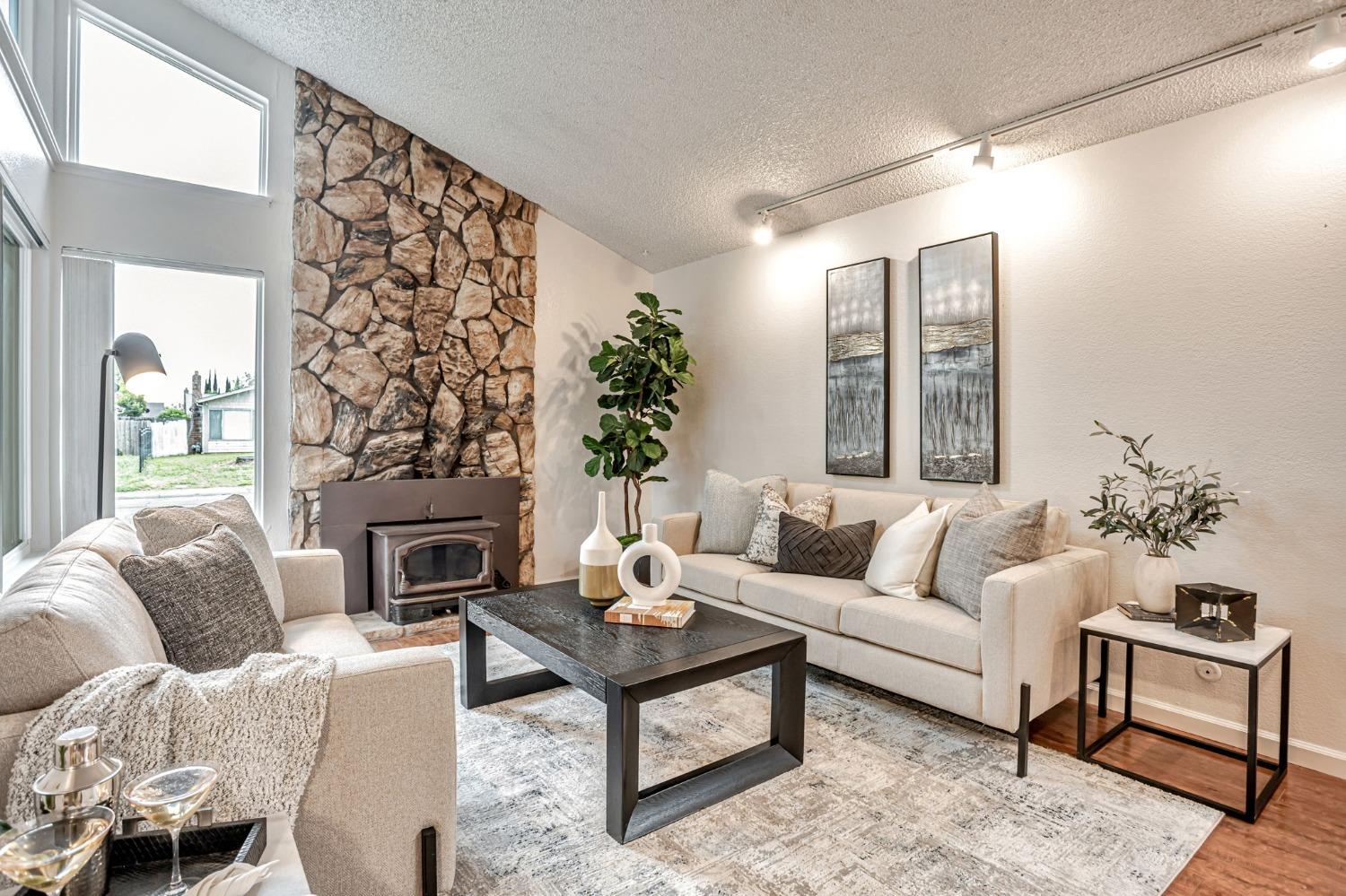 Detail Gallery Image 4 of 40 For 9565 Mirandy Dr, Sacramento,  CA 95827 - 4 Beds | 2 Baths