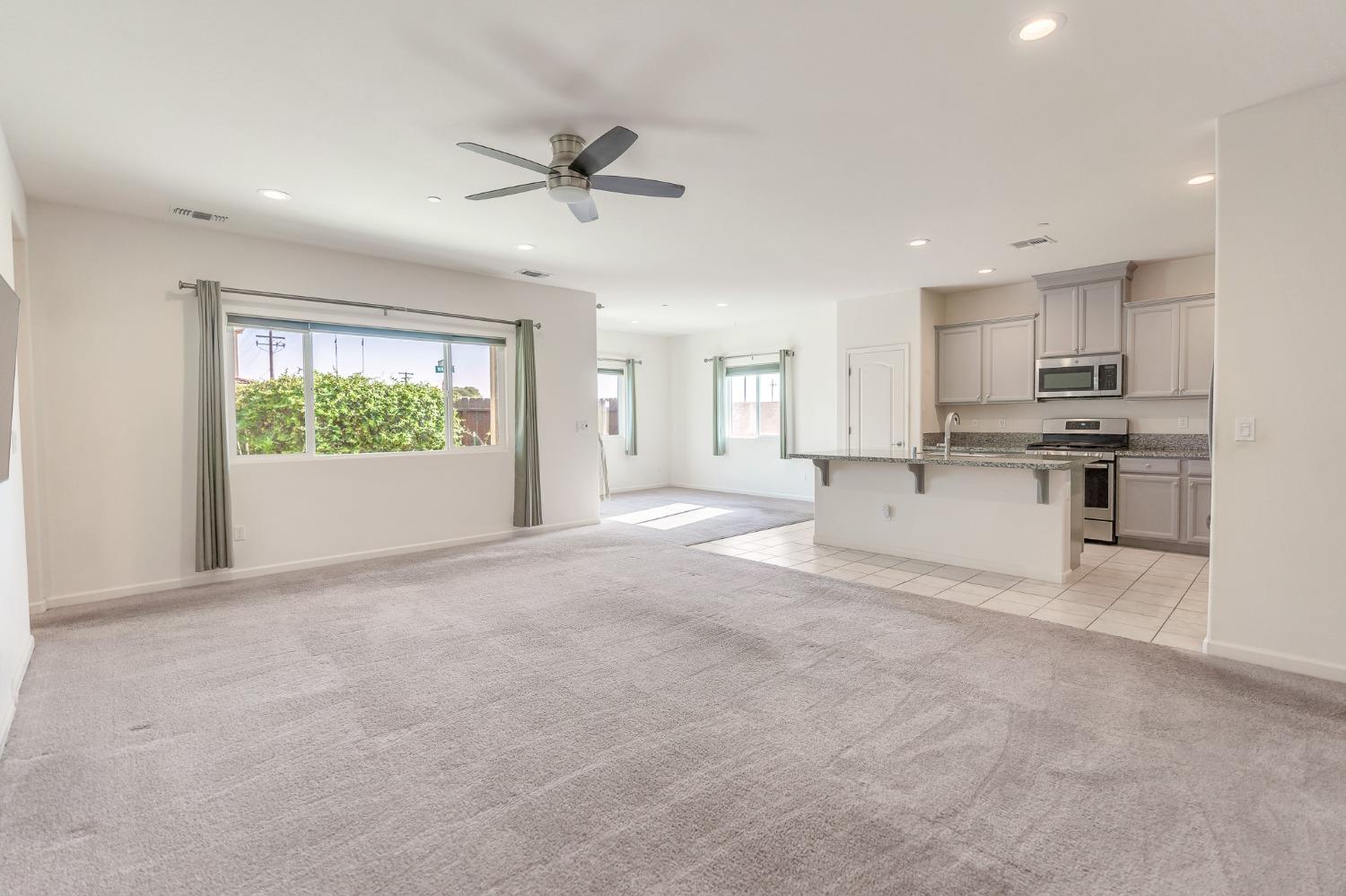 Detail Gallery Image 10 of 66 For 737 Betten St, Los Banos,  CA 93635 - 2 Beds | 2 Baths