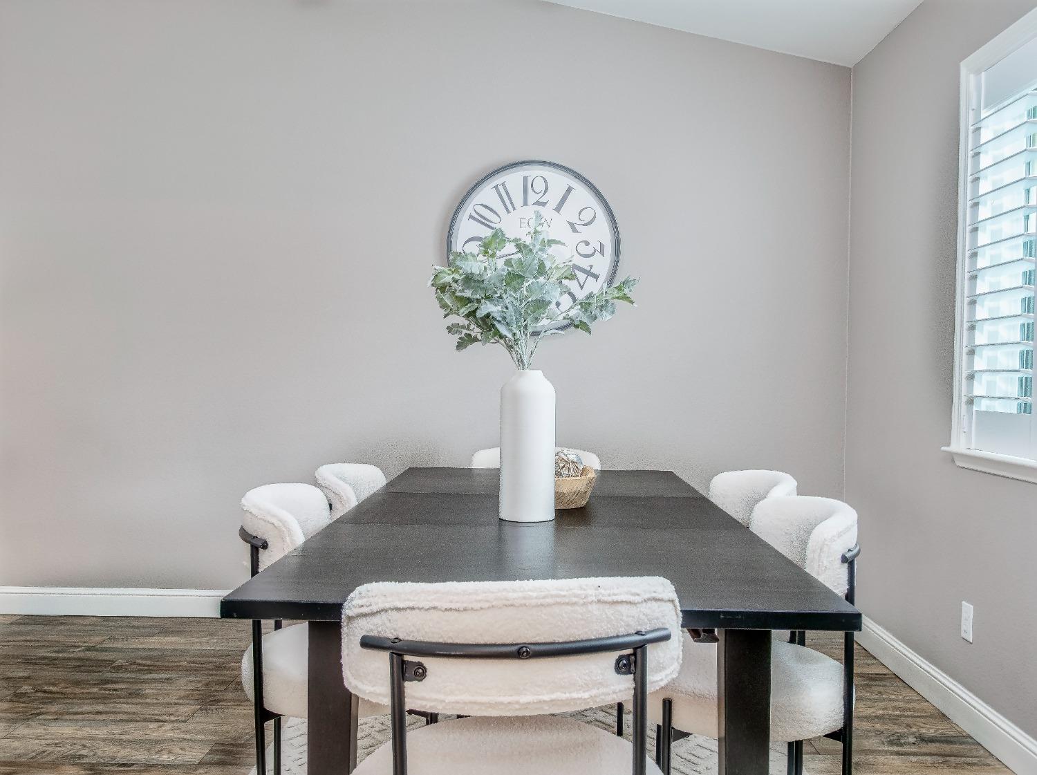 Hemlock Court, Hollister, California image 31