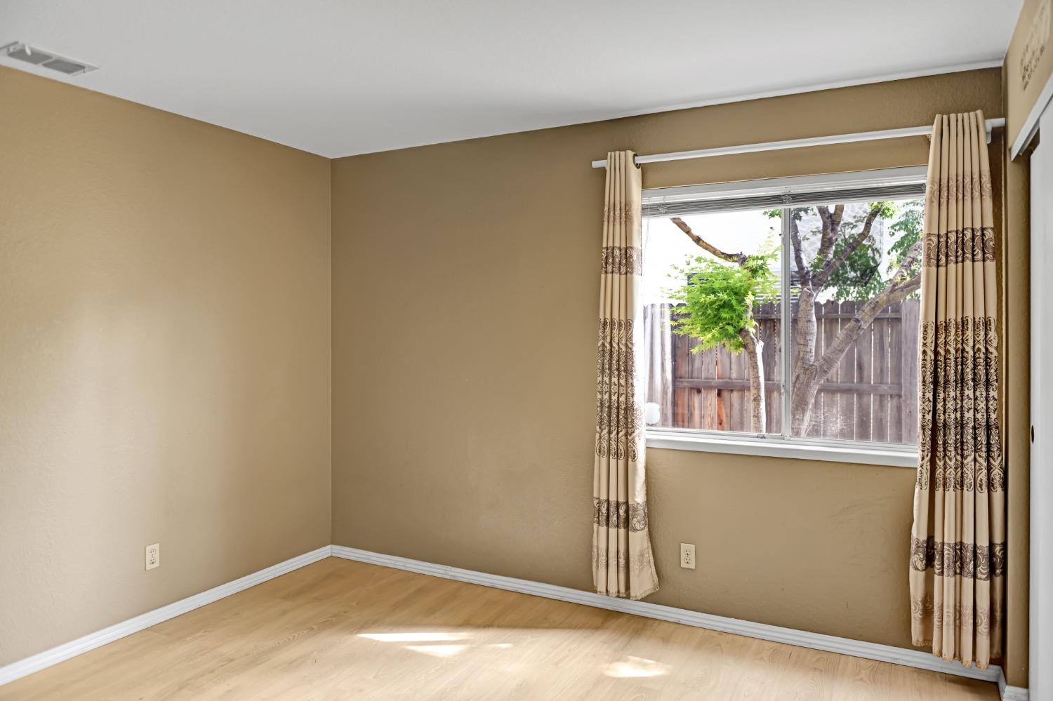 Warmsprings Street, Elk Grove, California image 17