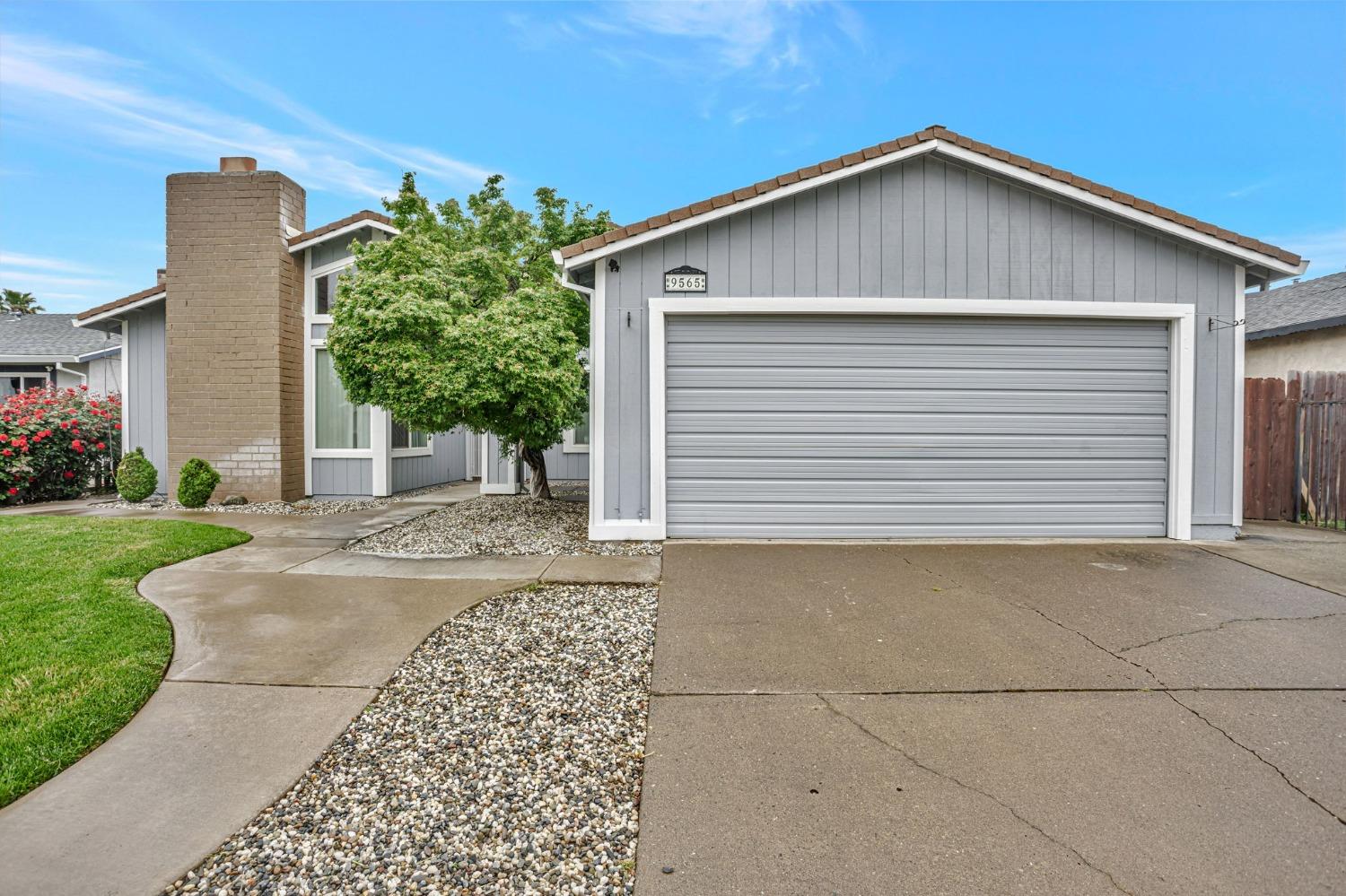 Detail Gallery Image 2 of 40 For 9565 Mirandy Dr, Sacramento,  CA 95827 - 4 Beds | 2 Baths