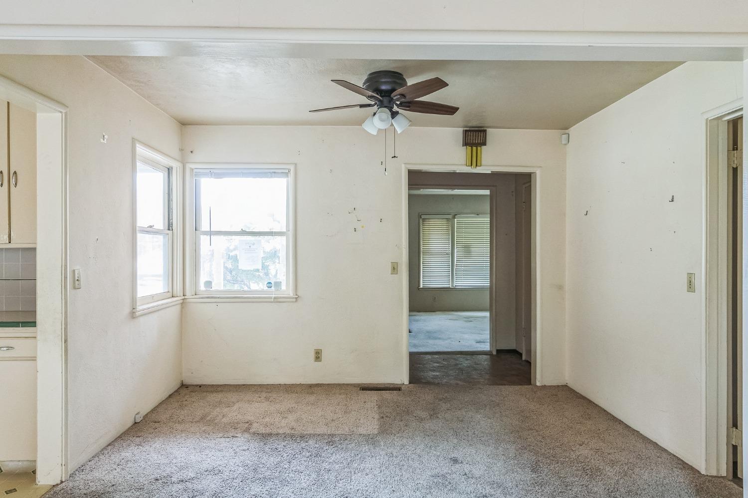 Detail Gallery Image 5 of 30 For 1232 Wellesley Ave, Modesto,  CA 95350 - 3 Beds | 2/1 Baths