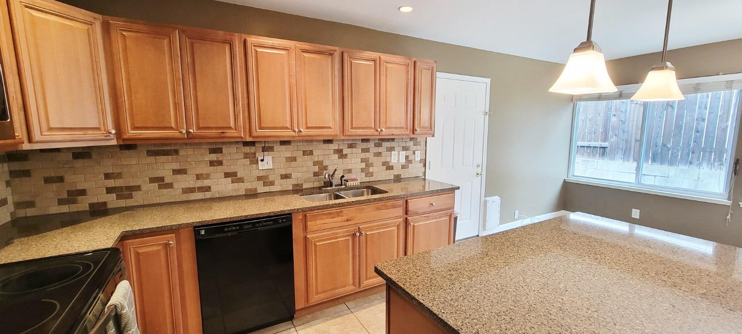 Camstock Court, Citrus Heights, California image 7