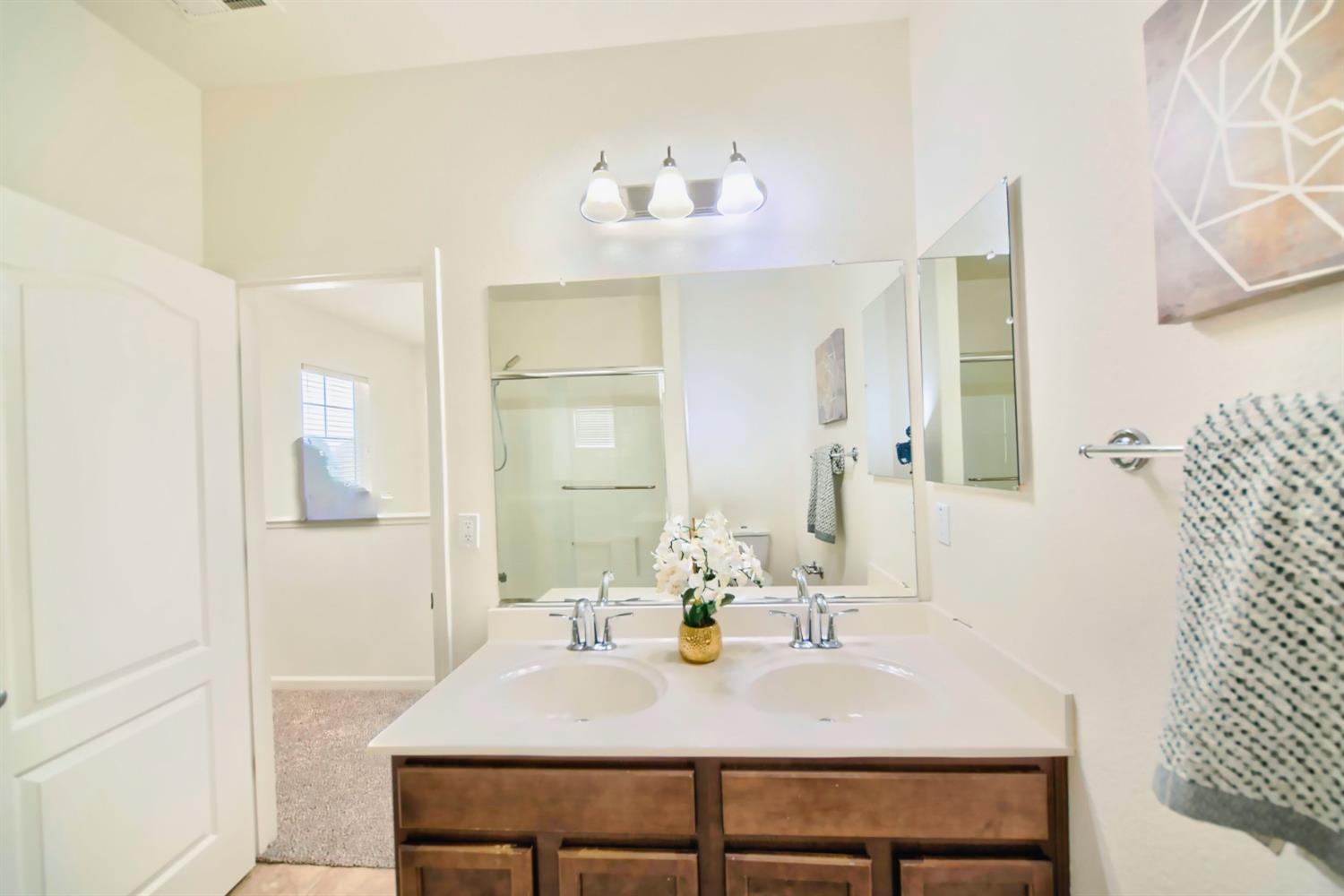 Detail Gallery Image 49 of 89 For 285 W Santa Clara Dr, Mountain House,  CA 95391 - 4 Beds | 3 Baths