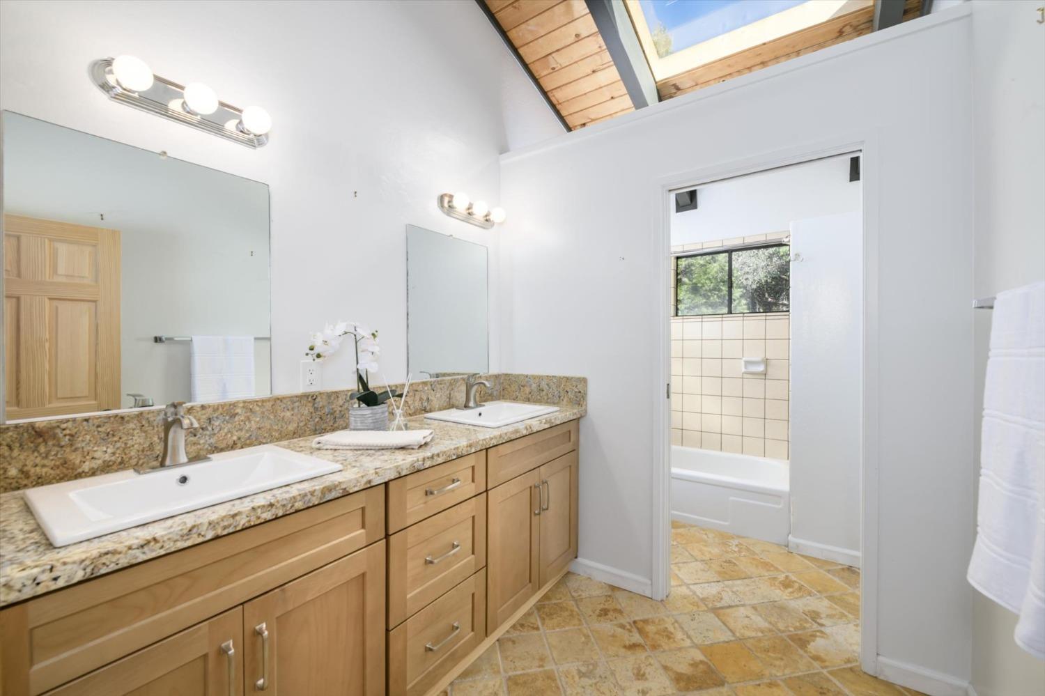 Lindsey Lane, Placerville, California image 18