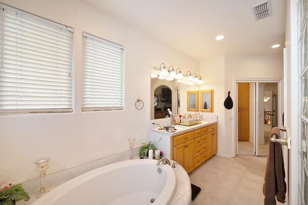 Lawnview Way, Elk Grove, California image 36