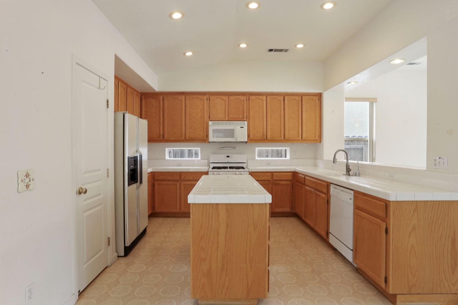 Ponderosa Drive, Lodi, California image 33