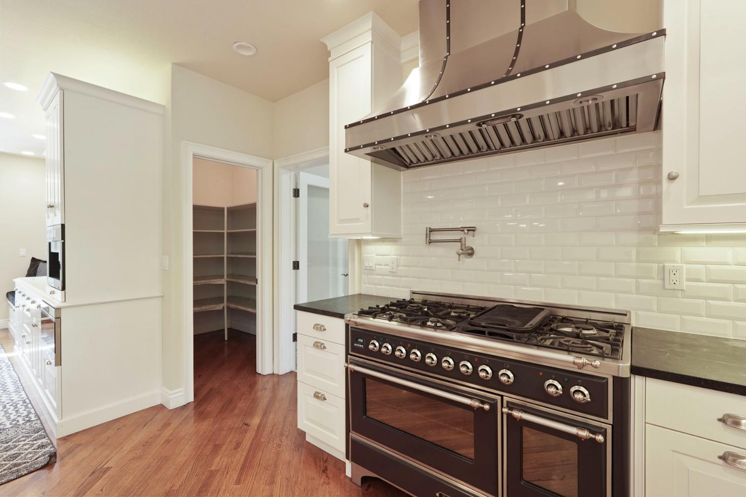 Detail Gallery Image 17 of 74 For 16231 N Hoerl Rd, Lodi,  CA 95240 - 5 Beds | 4/1 Baths