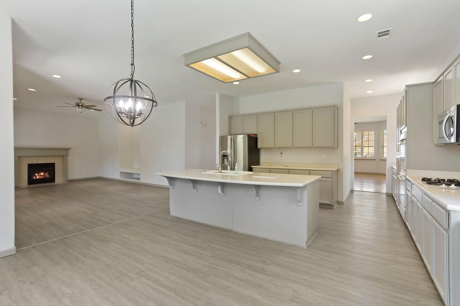 Detail Gallery Image 15 of 64 For 619 Pecan Dr, Ripon,  CA 95366 - 5 Beds | 4 Baths