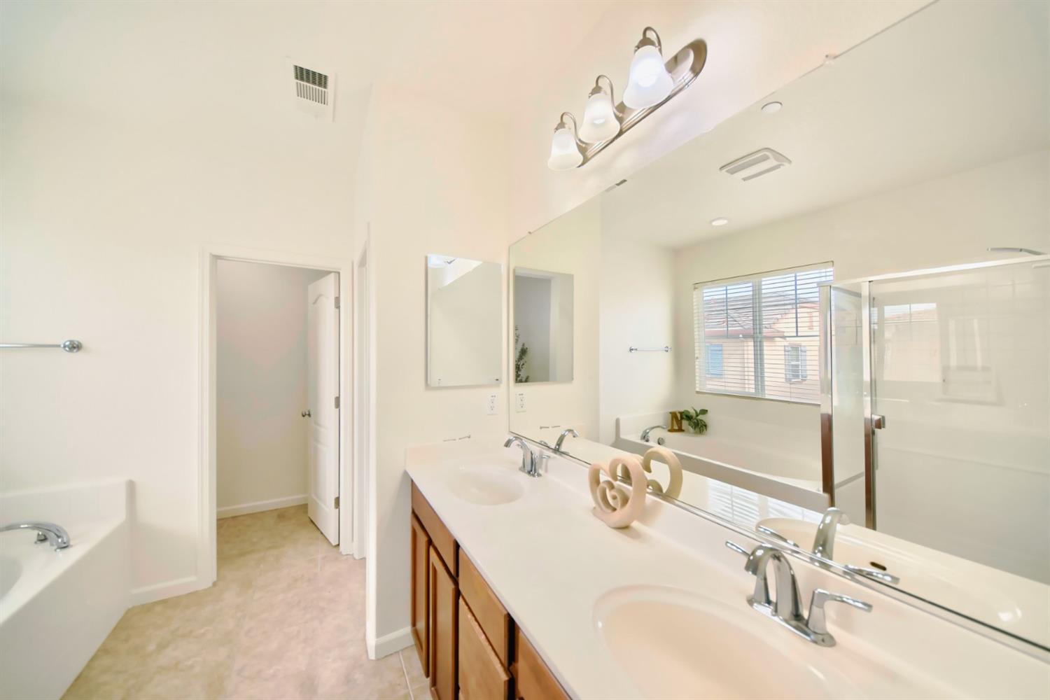 Detail Gallery Image 64 of 89 For 285 W Santa Clara Dr, Mountain House,  CA 95391 - 4 Beds | 3 Baths