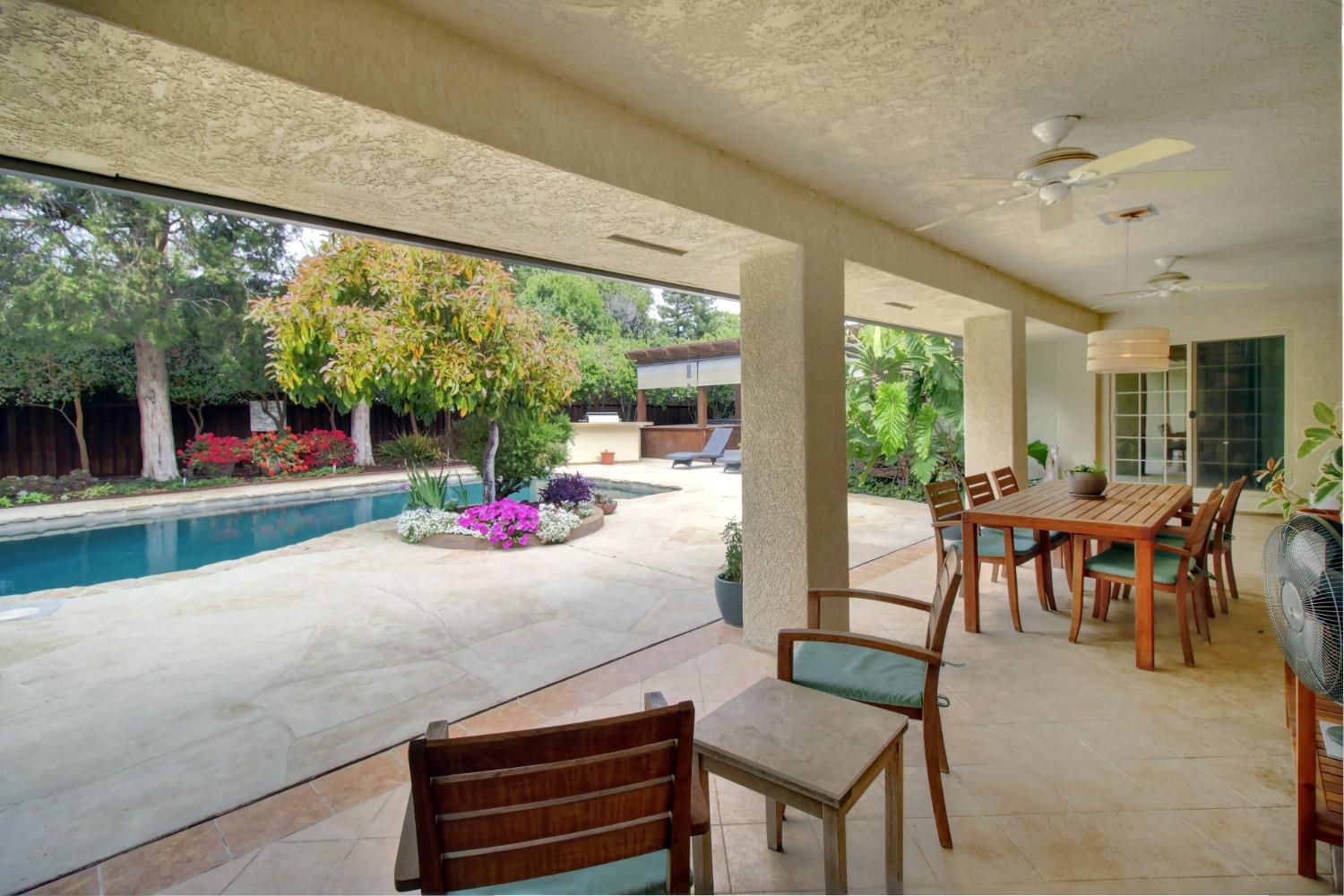 Detail Gallery Image 40 of 56 For 3841 American River Dr, Sacramento,  CA 95864 - 4 Beds | 3 Baths