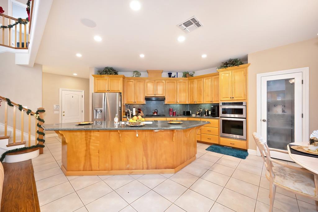 Lawnview Way, Elk Grove, California image 18