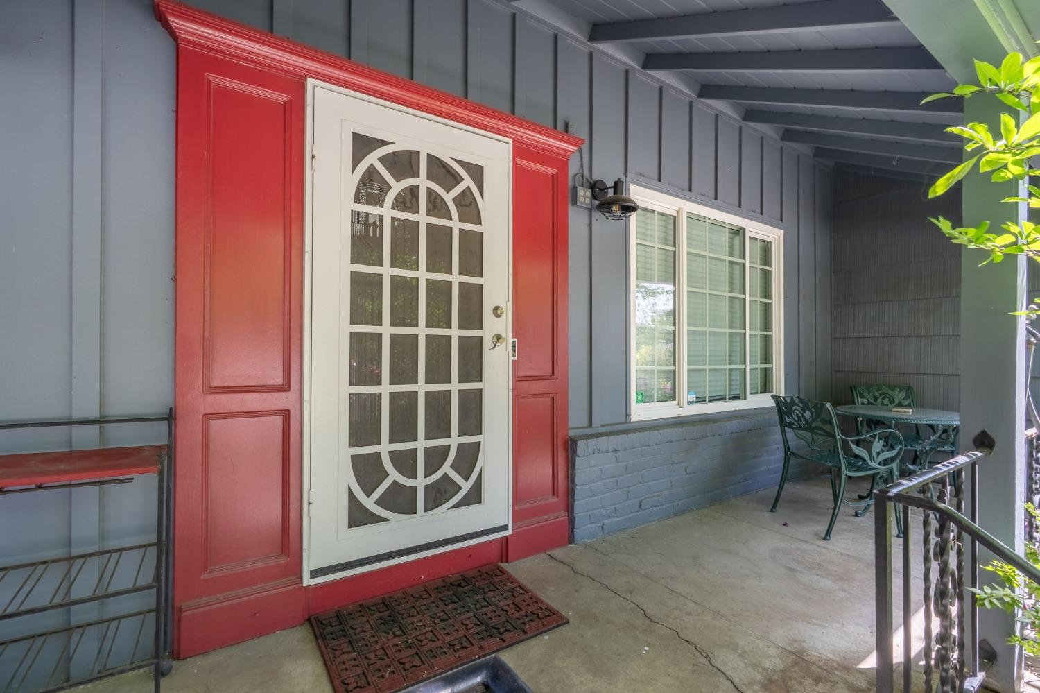 Detail Gallery Image 4 of 39 For 7516 Brentwood Dr, Stockton,  CA 95207 - 3 Beds | 1/1 Baths