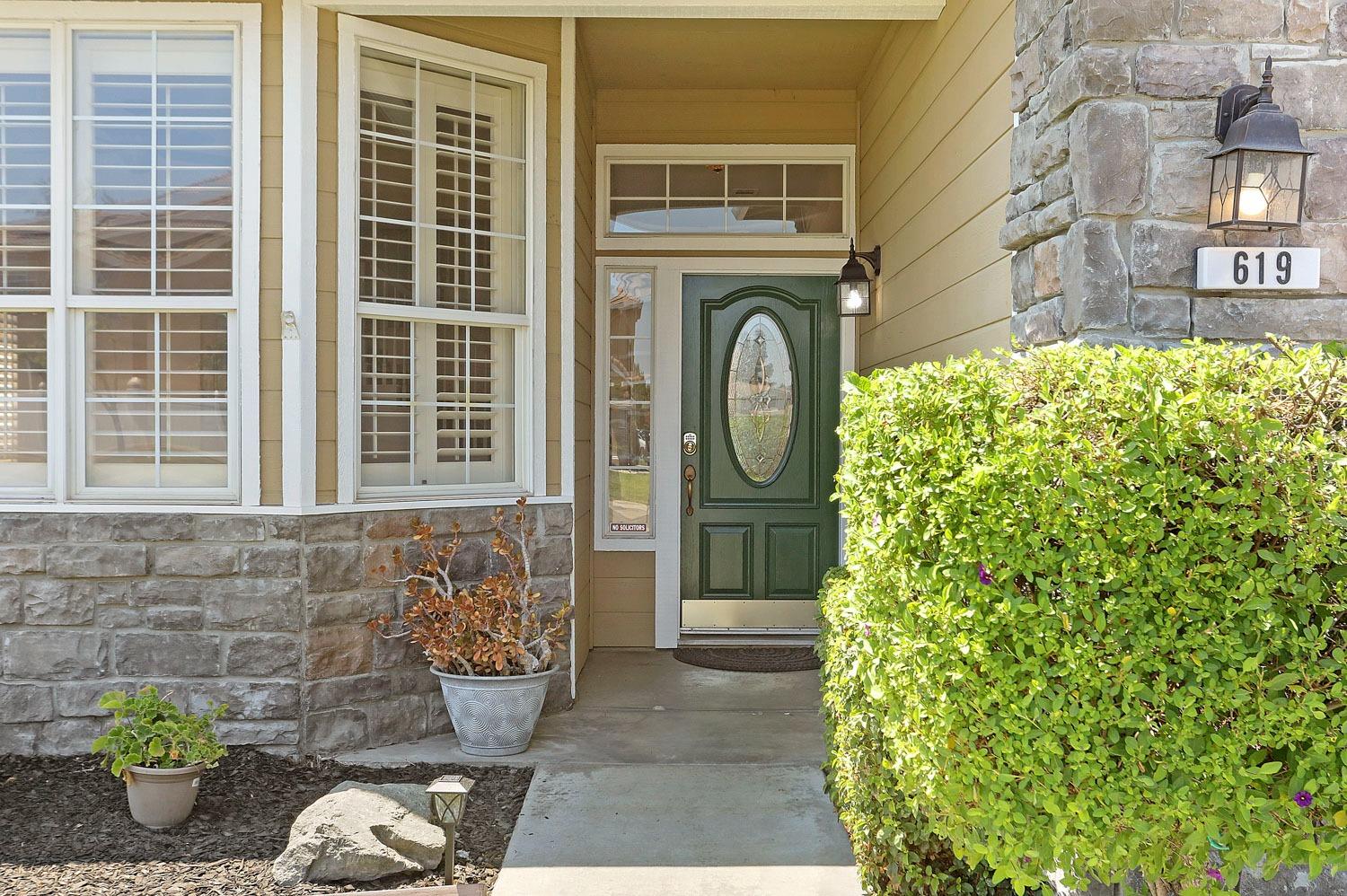 Detail Gallery Image 4 of 64 For 619 Pecan Dr, Ripon,  CA 95366 - 5 Beds | 4 Baths