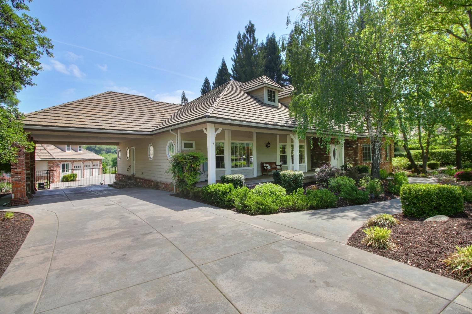Detail Gallery Image 6 of 92 For 5060 Lexington Cir, Loomis,  CA 95650 - 6 Beds | 5 Baths