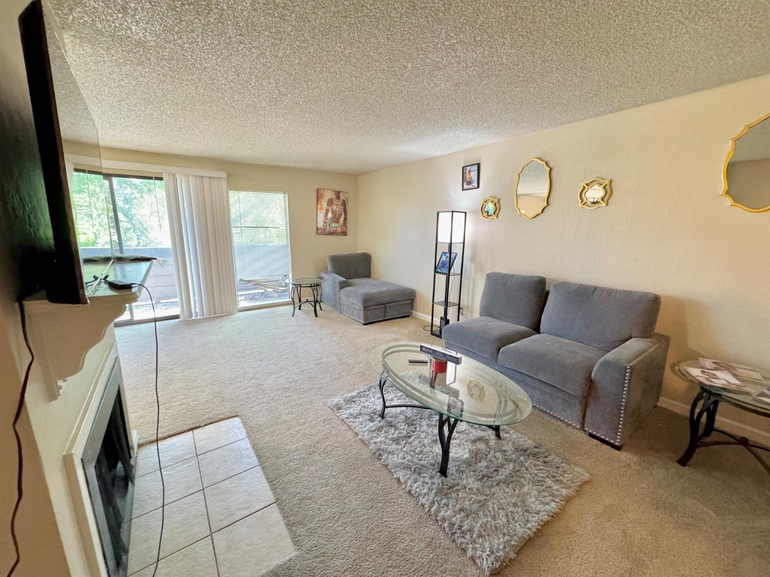 Photo #3: 225054032 Listing 