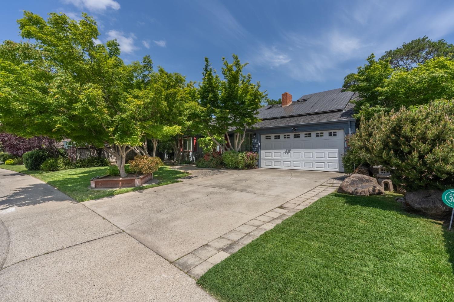Detail Gallery Image 1 of 39 For 7516 Brentwood Dr, Stockton,  CA 95207 - 3 Beds | 1/1 Baths
