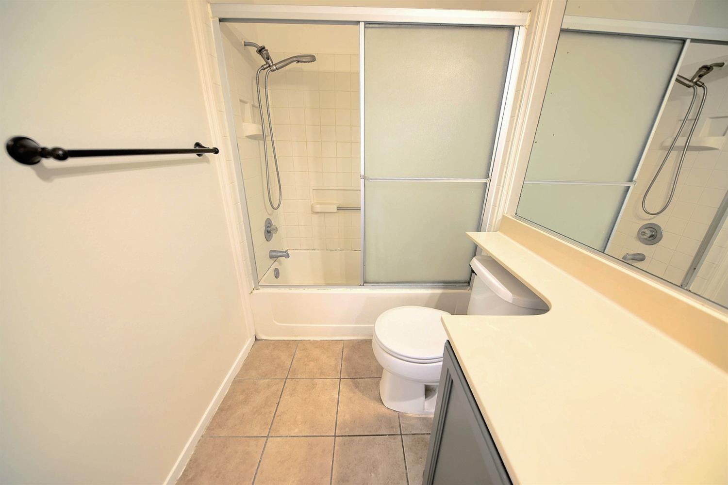 Detail Gallery Image 26 of 83 For 774 Long Barn Dr, Lathrop,  CA 95330 - 3 Beds | 2 Baths