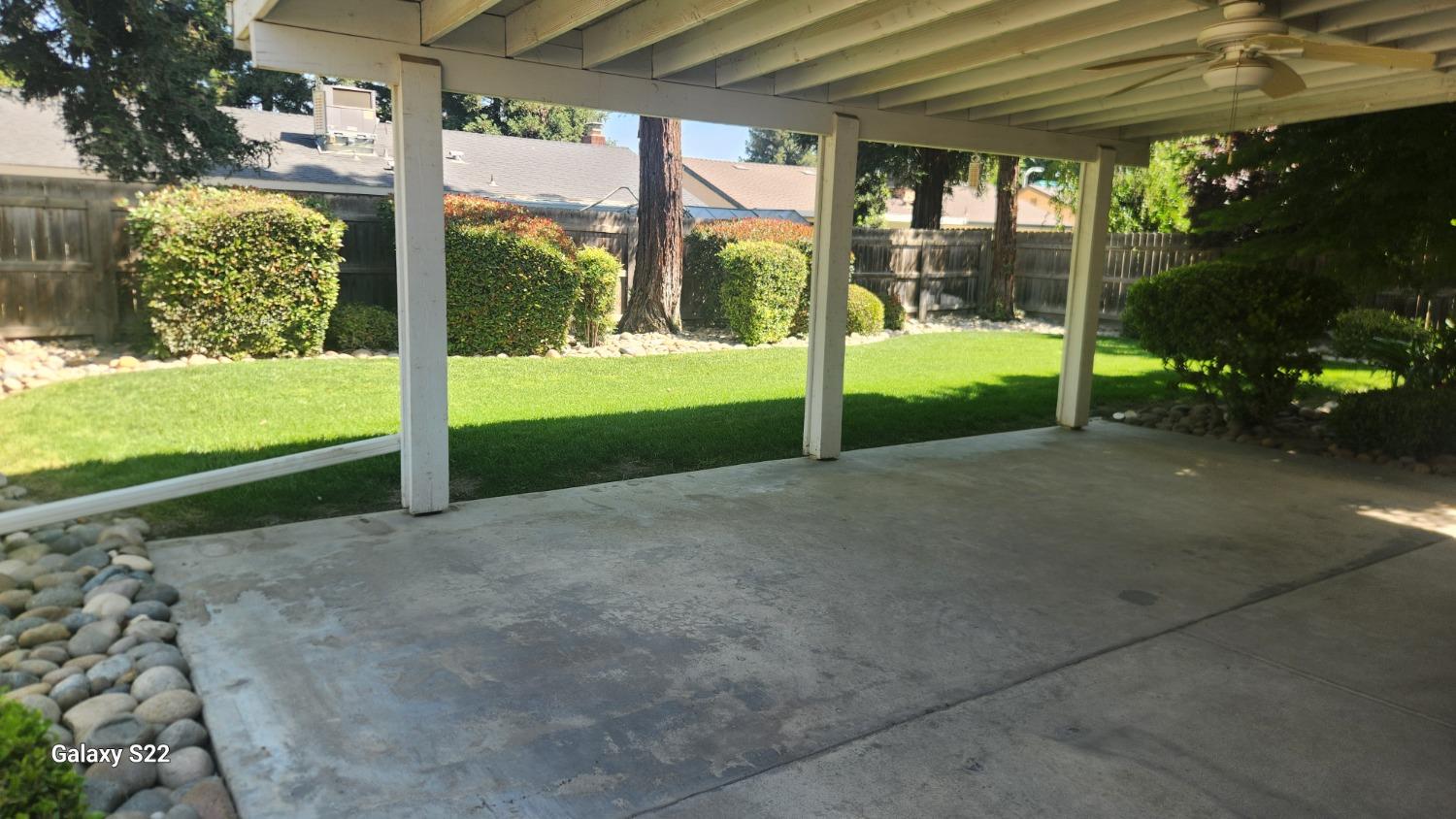 Detail Gallery Image 4 of 10 For 5936 S Feemster Ct, Visalia,  CA 93277 - 3 Beds | 2 Baths