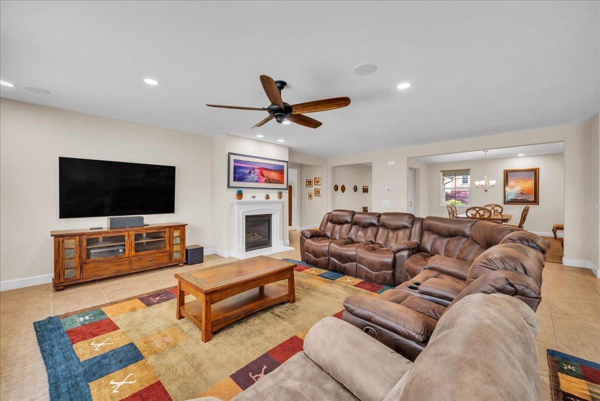 Anvil Circle, Rocklin, California image 16